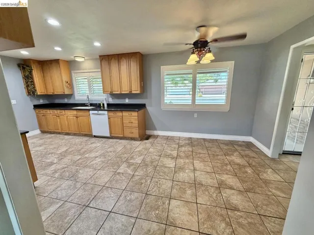 395 North Ave, Turlock, California 95382
