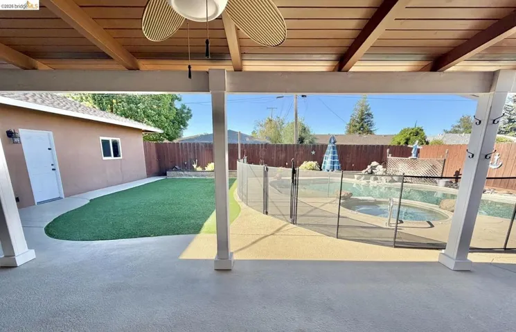 395 North Ave, Turlock, California 95382
