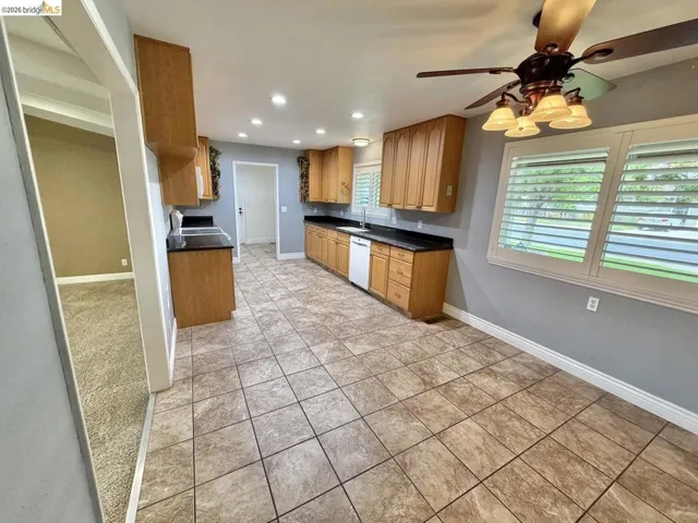395 North Ave, Turlock, California 95382
