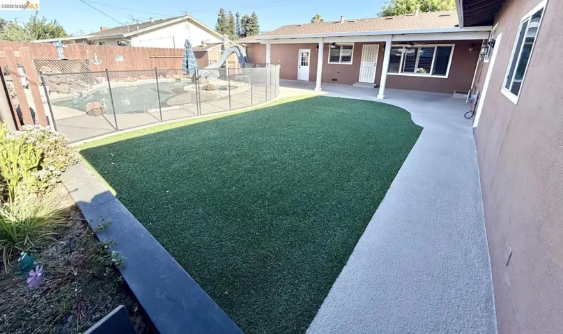 395 North Ave, Turlock, California 95382