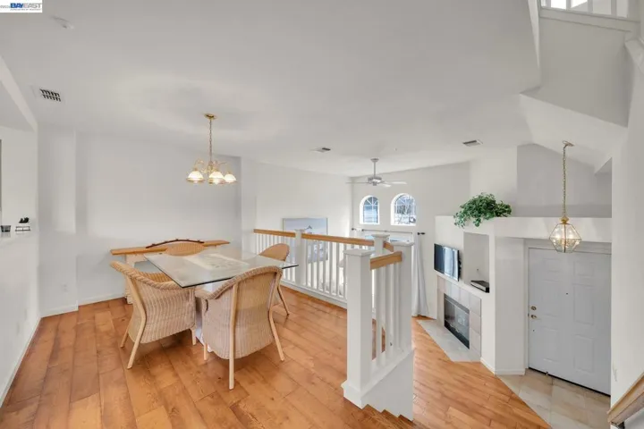 Dining & Kitchen Level