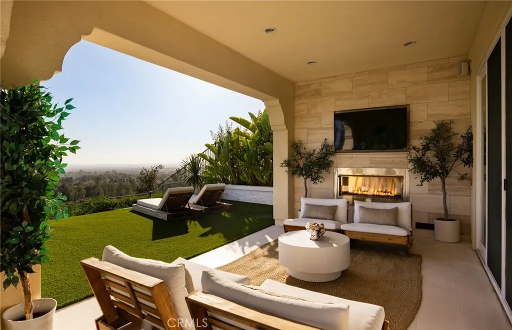 93 Parson Brown Irvine, CA 92618