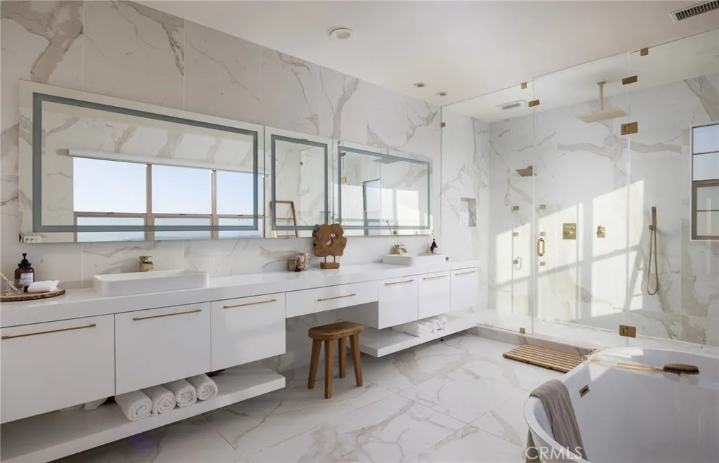 93 Parson Brown Irvine, CA 92618
