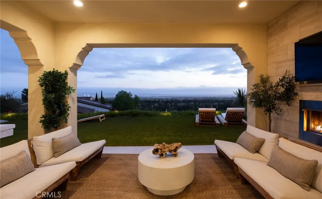 93 Parson Brown Irvine, CA 92618
