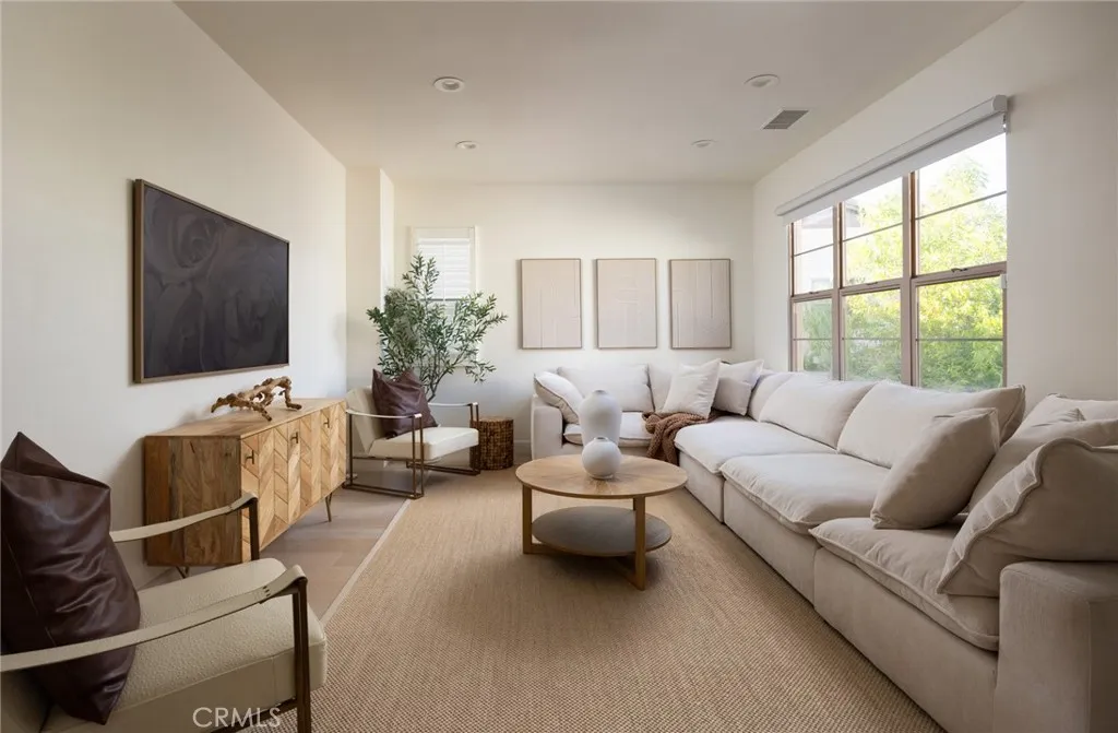 93 Parson Brown Irvine, CA 92618