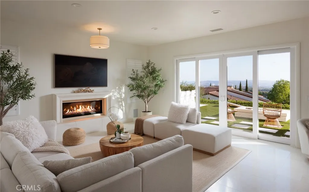 93 Parson Brown Irvine, CA 92618