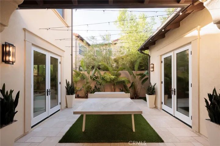 93 Parson Brown Irvine, CA 92618