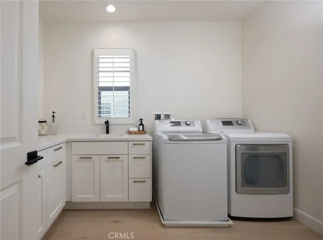 93 Parson Brown Irvine, CA 92618