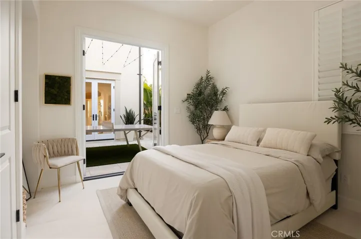 93 Parson Brown Irvine, CA 92618