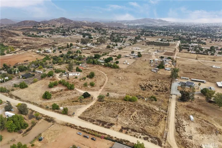 25661 Waldon, Menifee, California 92584