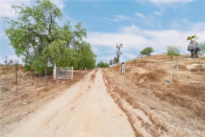 25661 Waldon, Menifee, California 92584