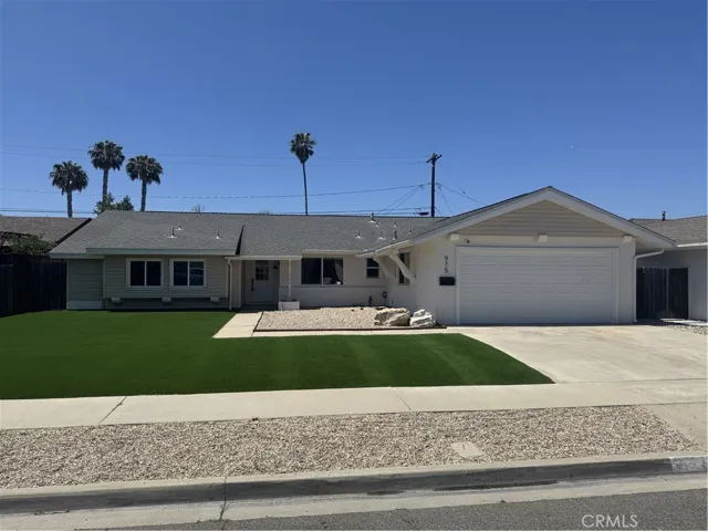 975 Junipero, Costa Mesa, California 92626