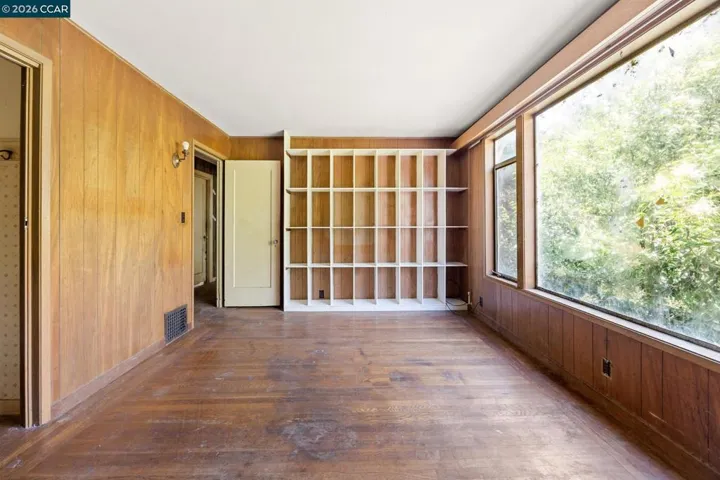 11 Edgecroft Rd, Kensington, California 94707