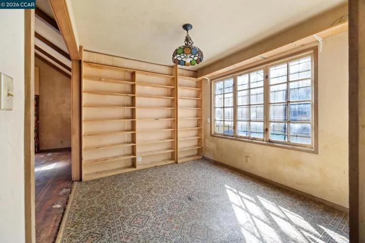 11 Edgecroft Rd, Kensington, California 94707