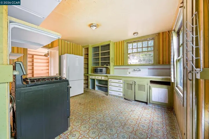 11 Edgecroft Rd, Kensington, California 94707