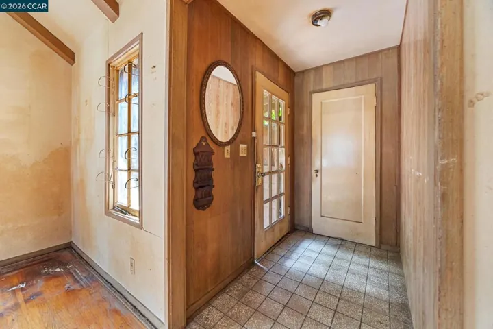 11 Edgecroft Rd, Kensington, California 94707