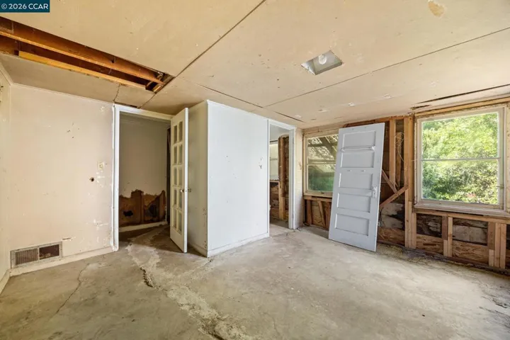 11 Edgecroft Rd, Kensington, California 94707