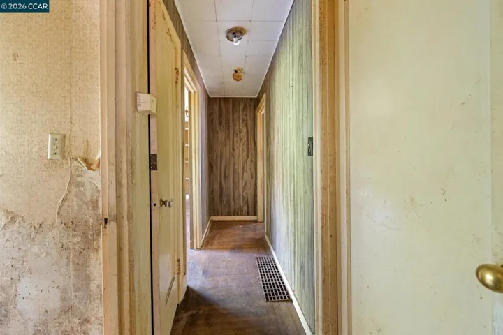 11 Edgecroft Rd, Kensington, California 94707