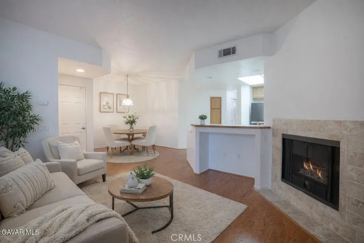 130 S Barranca 305, West Covina, California 91791