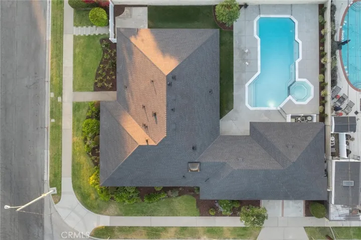 2904 Club House Road, Costa Mesa, California 92626
