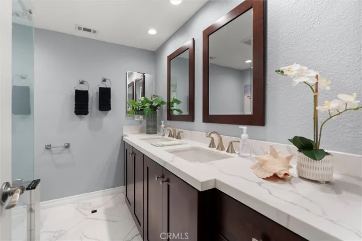2904 Club House Road, Costa Mesa, California 92626
