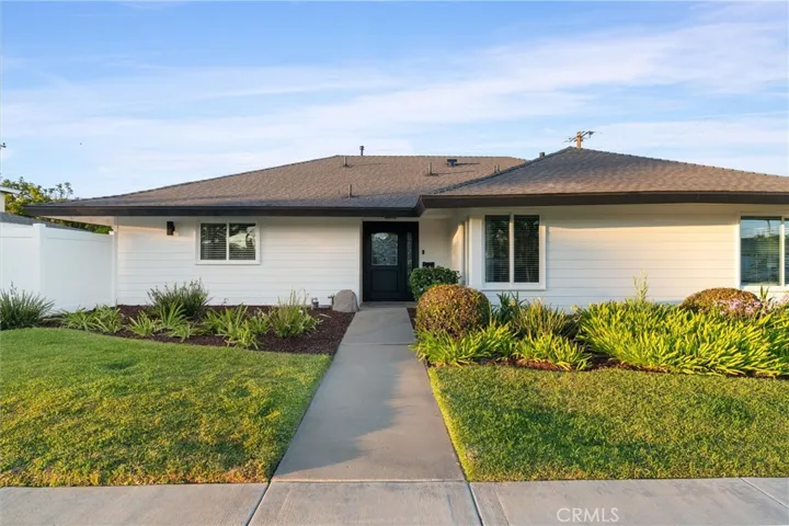 2904 Club House Road, Costa Mesa, California 92626