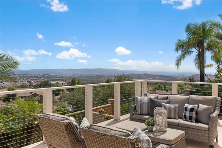 12 Montecilo, Lake Forest, California 92610