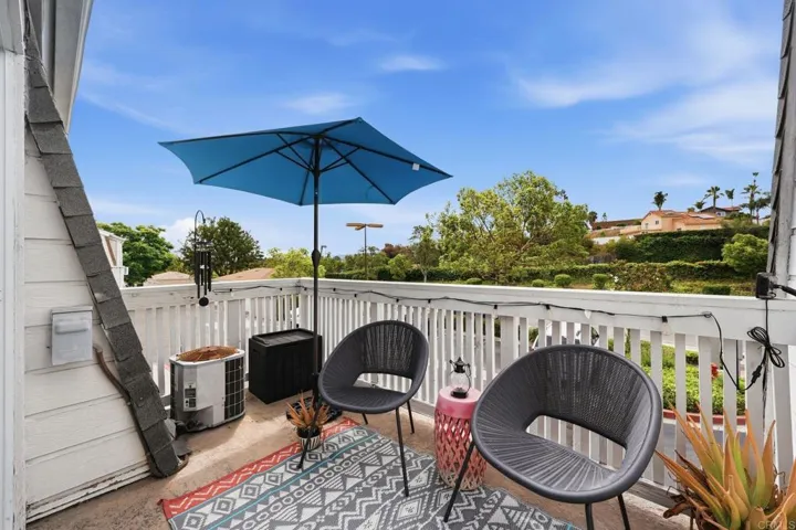 5064 Via Manos F, Oceanside, California 92057