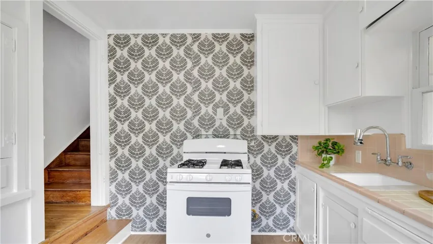 207 W Buffalo Avenue, Santa Ana, California 92706
