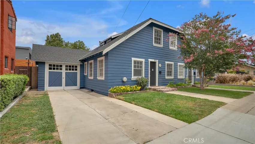 207 W Buffalo Avenue, Santa Ana, California 92706