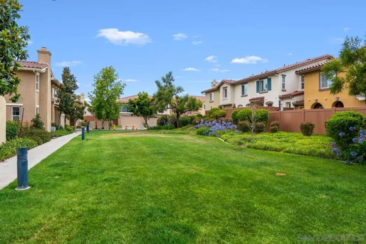 1305 Isabella Way, Vista, California 92084