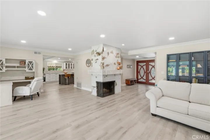 909 N Cleveland, Orange, California 92867