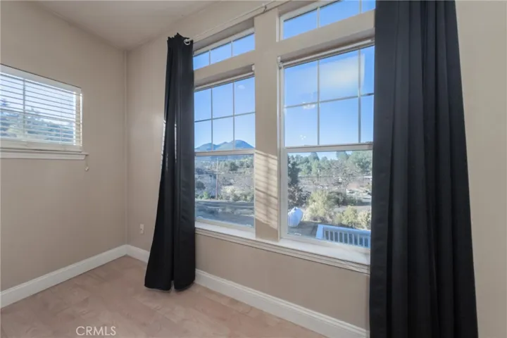 10401 Point Lakeview Road, Kelseyville, California 95451