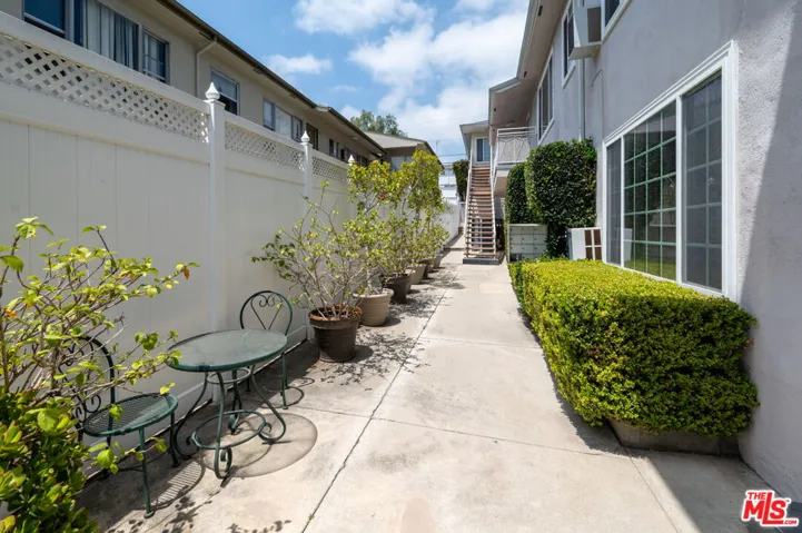 1937 S Shenandoah Street 8, Los Angeles, California 90034