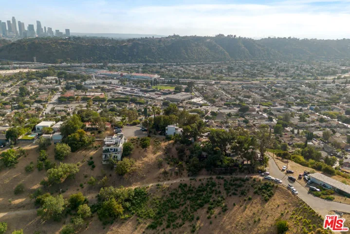 534 W Beech Street, Los Angeles, California 90065