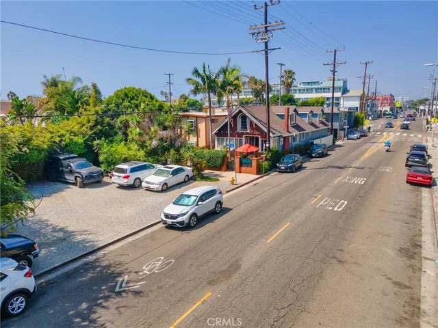 1909 Pacific Avenue, Venice, California 90291