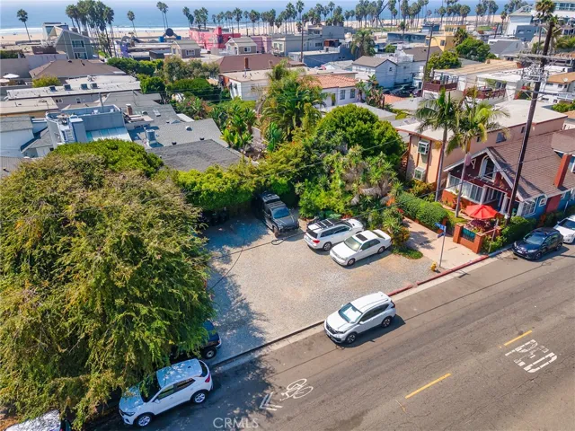 1909 Pacific Avenue, Venice, California 90291