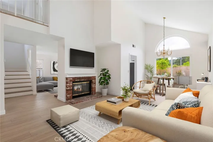 3854 Lost Springs Drive, Calabasas, California 91301