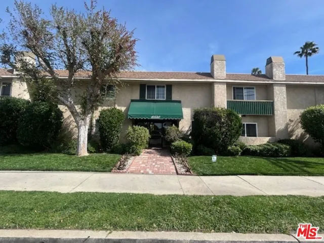 10540 Balboa Boulevard 123, Granada Hills, California 91344