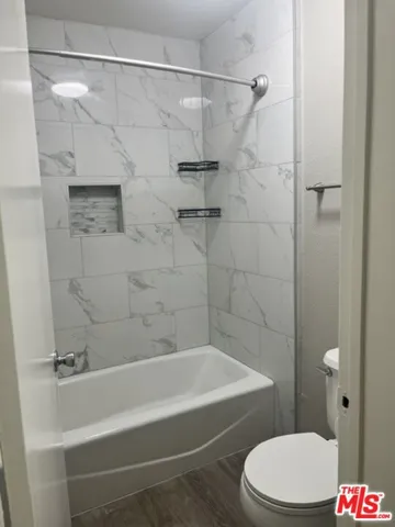 10540 Balboa Boulevard 123, Granada Hills, California 91344