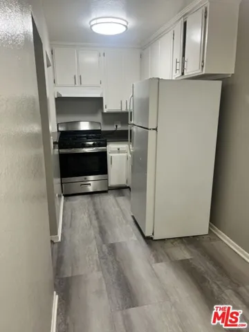 10540 Balboa Boulevard 123, Granada Hills, California 91344