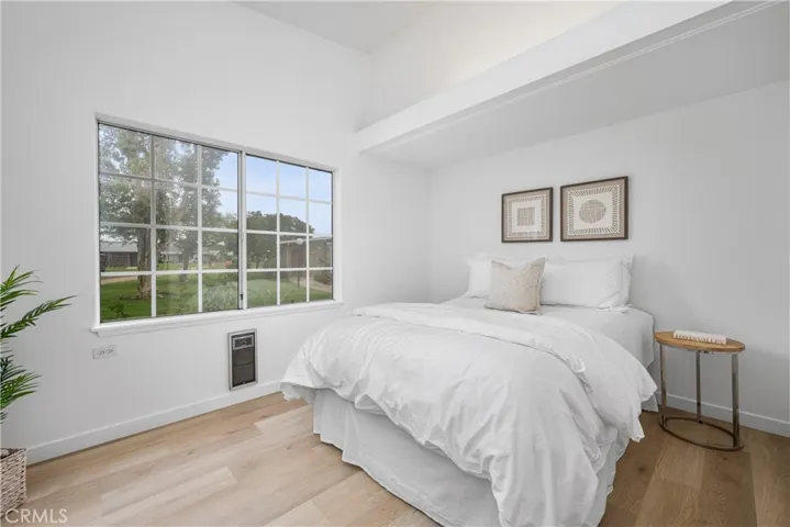 1281 Knollwood 44l, Seal Beach, California 90740