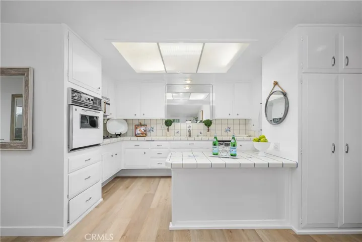1281 Knollwood 44l, Seal Beach, California 90740