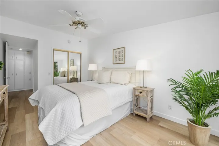 1281 Knollwood 44l, Seal Beach, California 90740