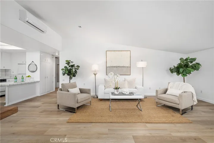 1281 Knollwood 44l, Seal Beach, California 90740
