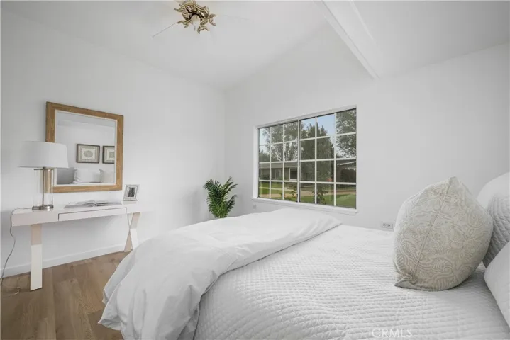 1281 Knollwood 44l, Seal Beach, California 90740