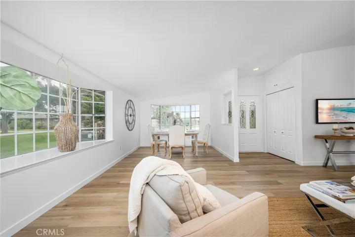 1281 Knollwood 44l, Seal Beach, California 90740