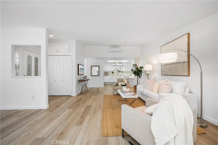 1281 Knollwood 44l, Seal Beach, California 90740