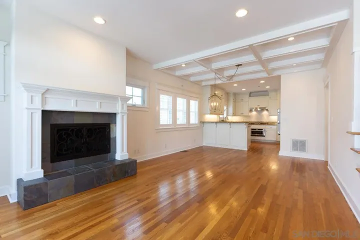 457 D Ave, Coronado, California 92118