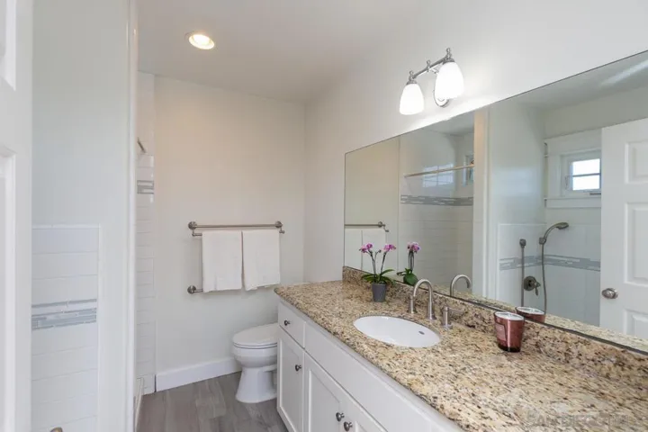 457 D Ave, Coronado, California 92118